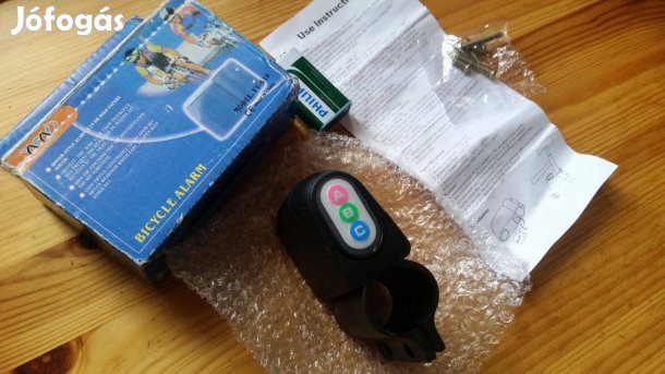 Kerékpár-riasztó, számzáras lakat, UV szűrős napszemüveg, új üléshuzat