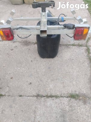 Kerékpár szállító autóra lámpával