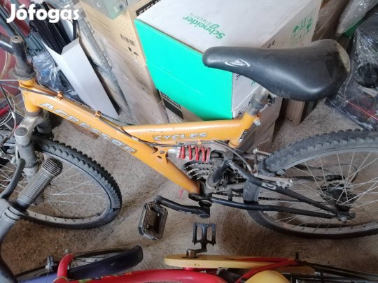 Kerékpárok több darab