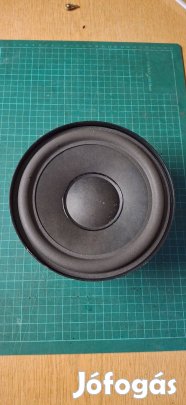 Keresek: B6 Passat-ba keresek 1db első ajtó hangszórót