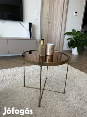 Keresek: Dohányzóasztal arany színű