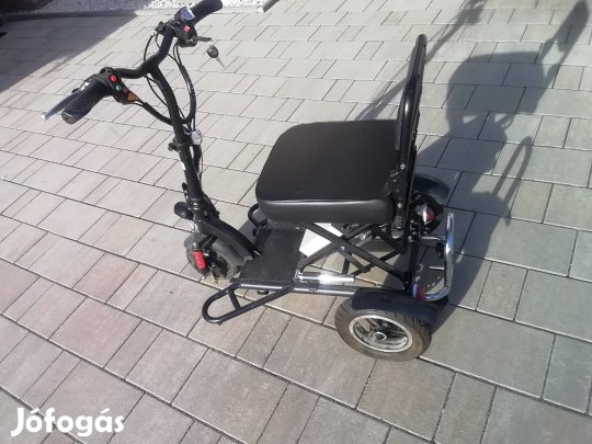 Keresek: Elektromos 3kerekühöz keresek acumulátort és töltőt. 