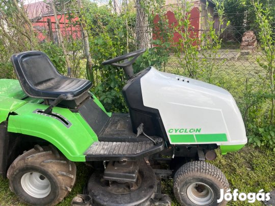 Keresek: Fünyiró traktor