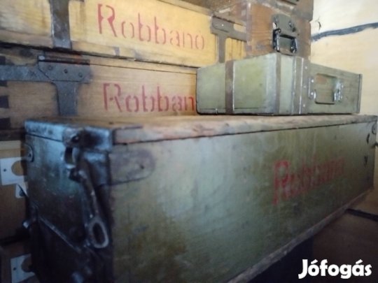 Keresek: Keresek katonai ládákat