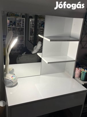 Keresek: Női Sminkasztal