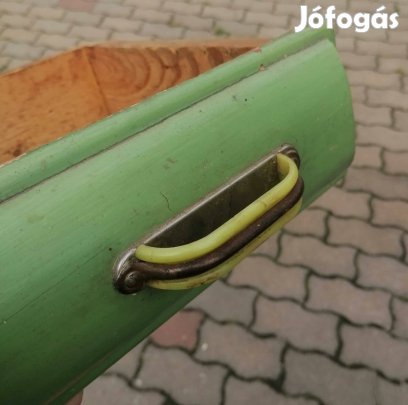 Keresek: Régi Konyhaszekrény / Asztalfiók / Műanyag és Fém Bútorfogantyú