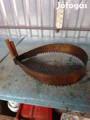 Kereszt vágó fűrész