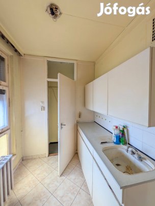 Keresztöltés utcában 56nm-es 2+1 szobás lakás