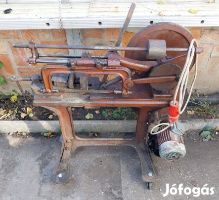 Keretes fémfűrész