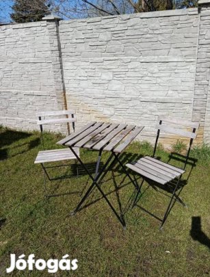 Kerti asztal 2 székkel 