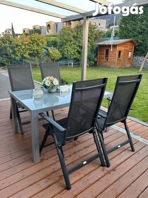 Kerti asztal, 4 db székkel