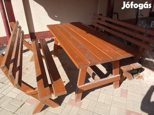 Kerti asztal és pad garnitúra eladó