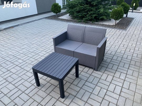 Kerti bútor (2 személyes + dohányzóasztal)