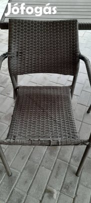 Kerti bútor jó állapotú