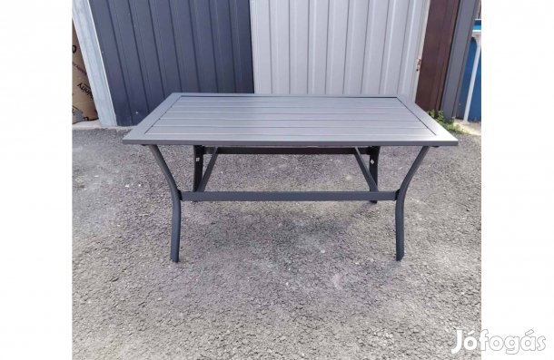 Kerti dohányzó asztal kertiasztal