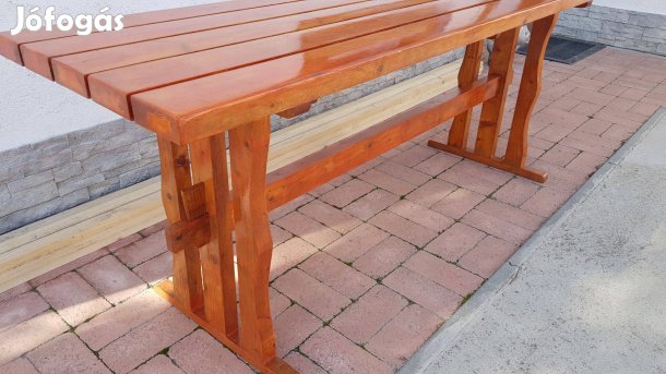 Kerti fa asztal,Hibátlan Állapot, Ingyen Házhozszállítom