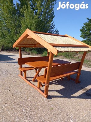 Kerti kiülő akácból kültérre