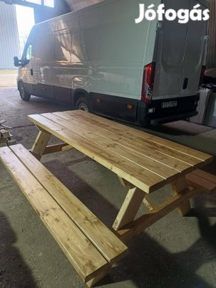 Kerti pad, asztal, fa asztal