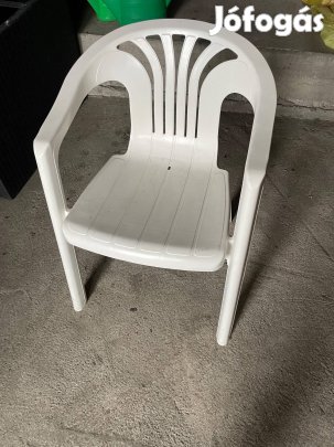 Kerti székek eladók