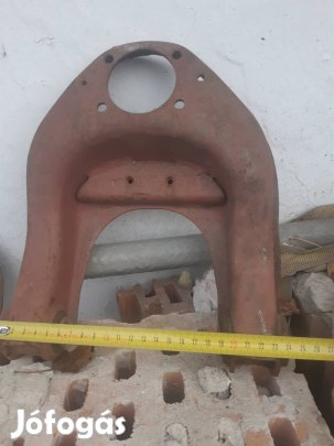 Kerti traktor lengőkar