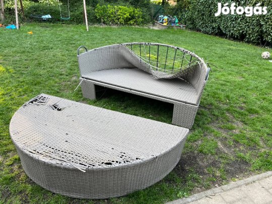 Kerti ülőgarnitúra ingyen elvihető