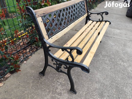 Kertipad Öntöttvas lábakkal