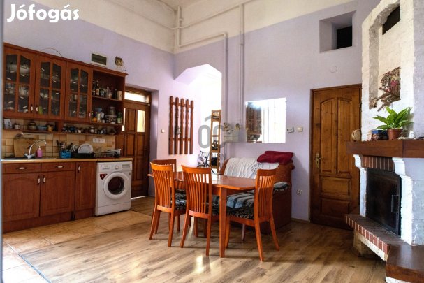 Kertkapcsolatos Belvárosi lakás  Az Otthon, amire vártál!