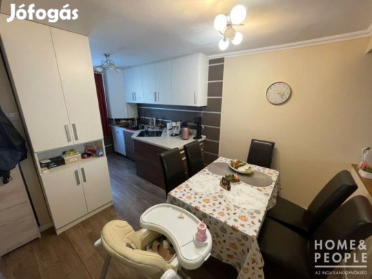 Kertkapcsolatos lakás Újszegeden eladó! - Szeged