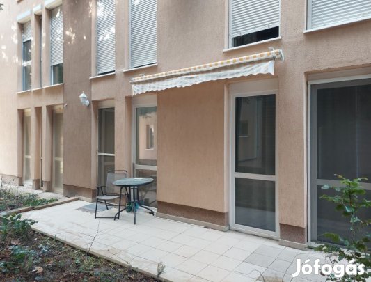 Kertkapcsolatos lakás az Egyetemváros szívében