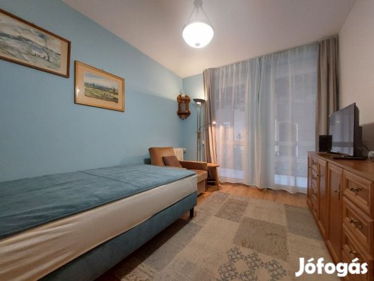 Kertkapcsolatos lakás az Egyetemváros szívében