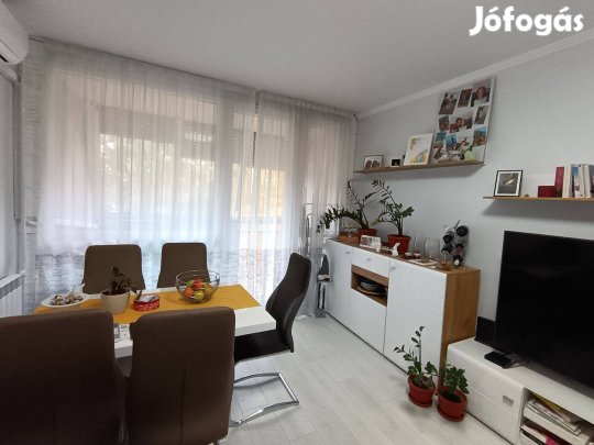 Kertváros közkedvelt részén, eladó 2. emelti, 3 szobás lakás