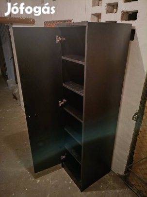 Keskeny szekrény nappaliba!