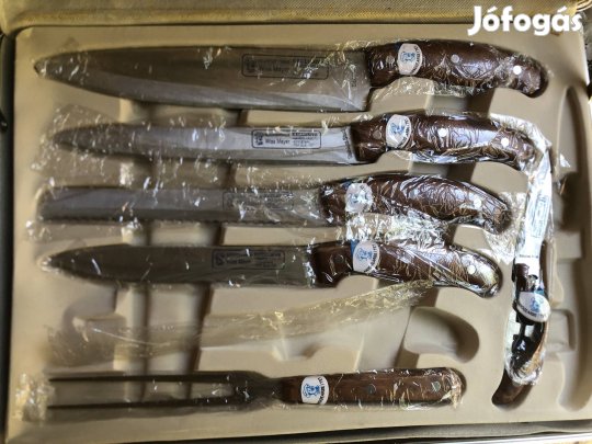 Késkészlet bőröndben 8000 Ft :Lenti