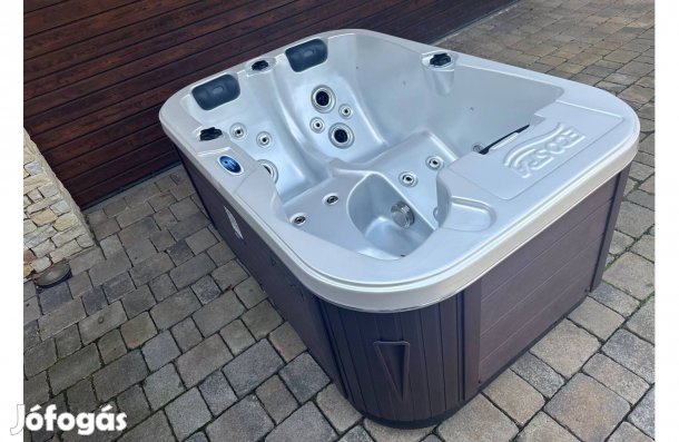 Készl.új Whirlpool Chill 3szem Jakuzzi masszázsmedence jacuzzi
