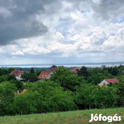Keszthely Kertvárosában panorámás építési telek eladó