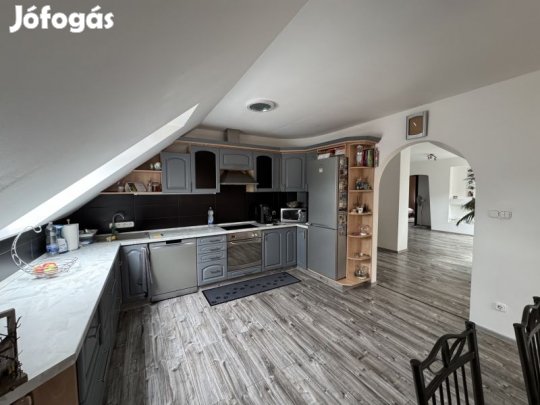 Keszüi 3 szintes családi ház eladó!