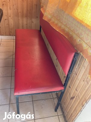 Két darab Piros háttámlás pad