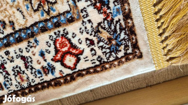 Két darab, vadonatúj kashmir szőnyeg