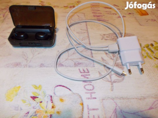 Két darabos sztereó bluetooth fülhallgató töltővel együtt eladó