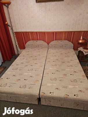 Két egyszemélyes heverő