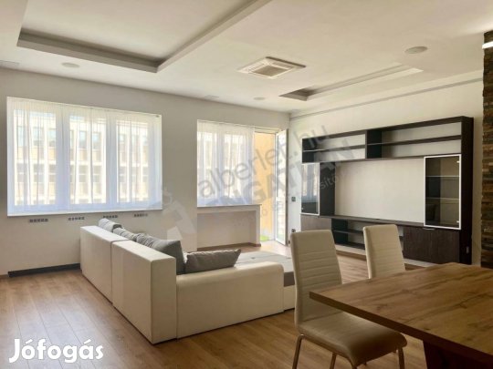 Két hálószobás, erkélyes luxuslakás Falk Miksa utcában