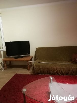 Két jó állapotú ágyak