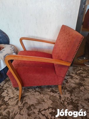 Két piros retró fotel