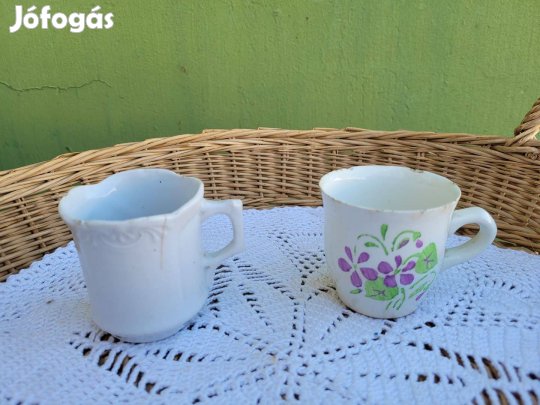 Két régi porcelán kis kávéscsésze