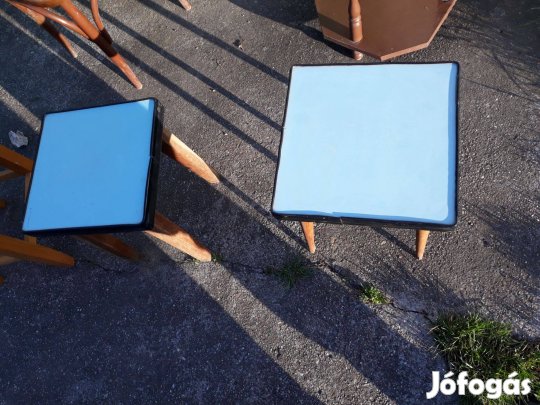 Két stabil kisszék remek áron!