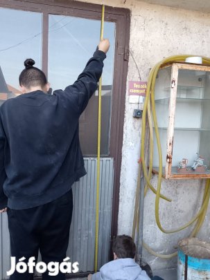 Két szárnyú garázs / tároló ajtó 2. 