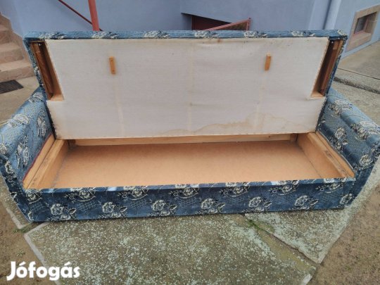 Két személyes Kanapé eladó