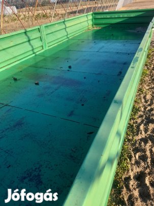 Két tengelyes fix pótkocsi