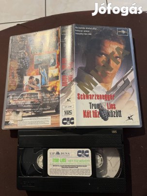 Két tűz között akció vhs 