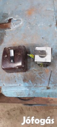 Kétálásu kapcsoló